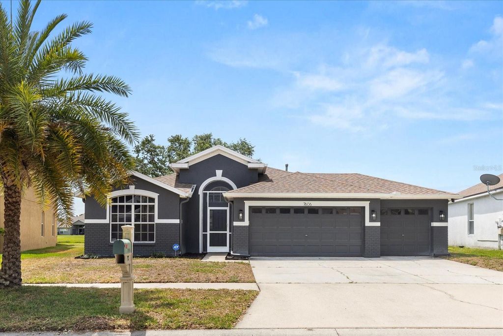 Photo of 7606 Nottinghill Sky Drive, Apollo Beach, FL 33572 (MLS # TB8383876)