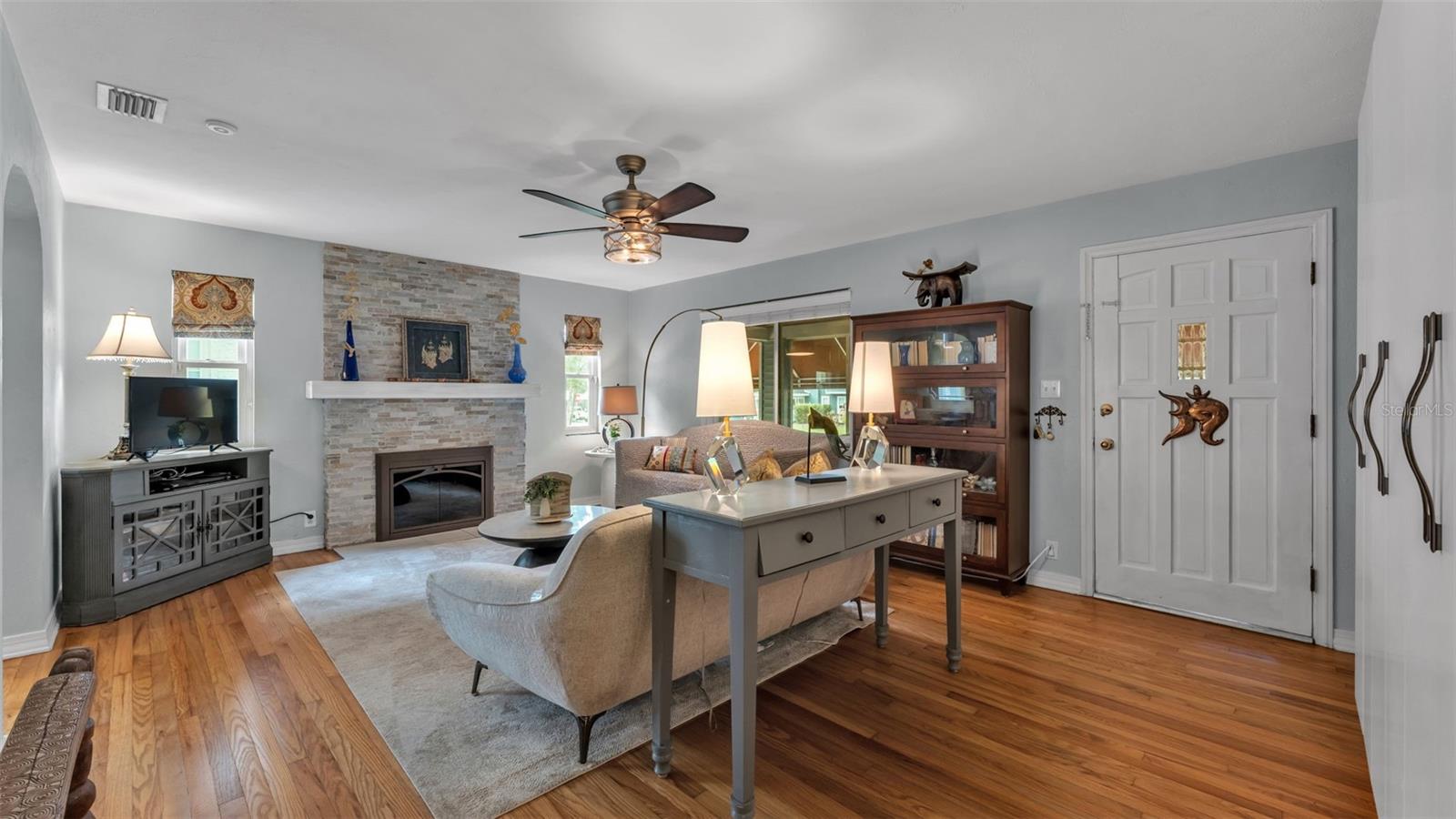 BEACON HILL - Residential