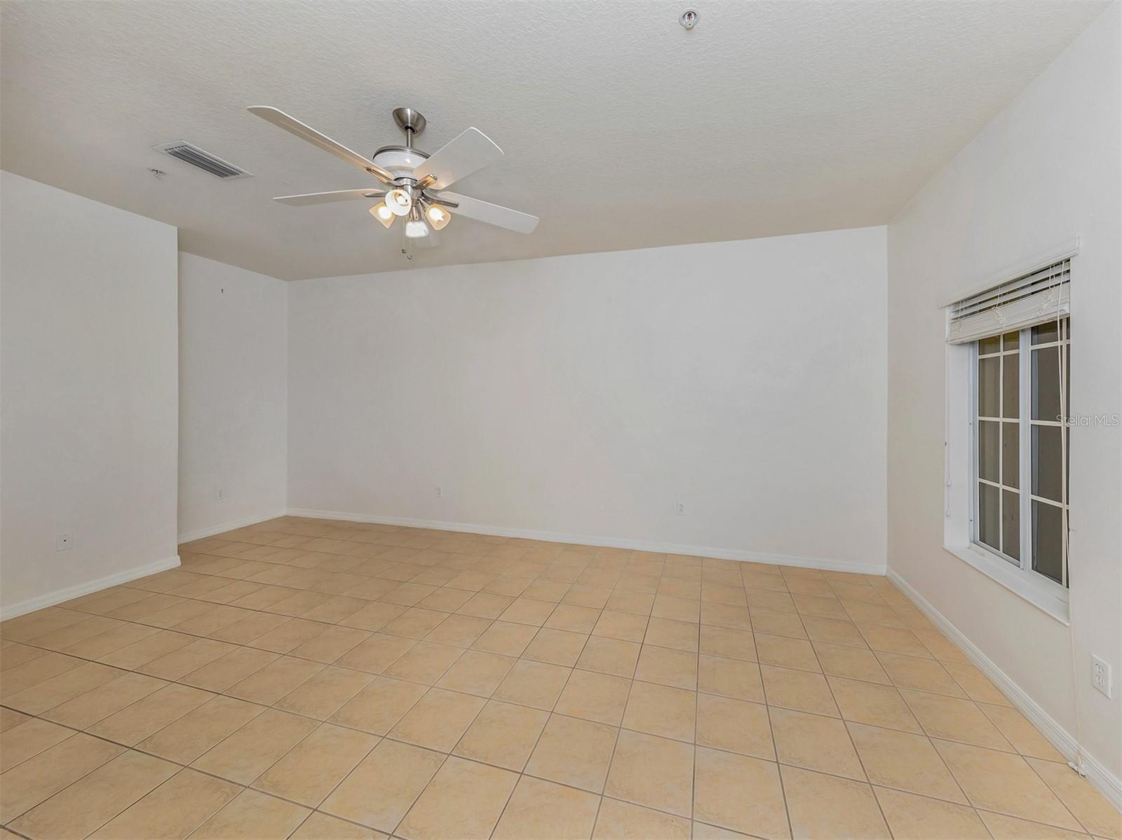 STONEYWOOD COVE - Residential Lease