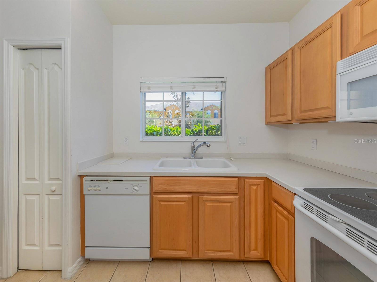 STONEYWOOD COVE - Residential Lease