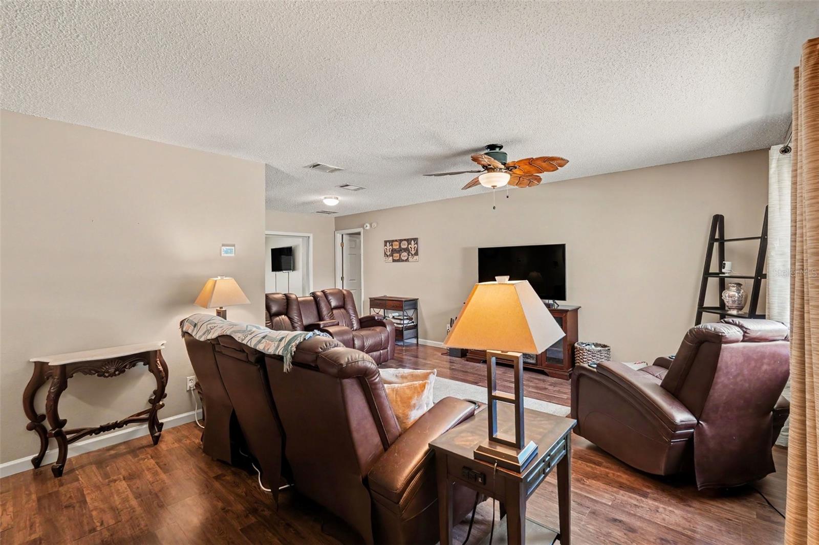 COUNTRY GROVE SUB - Residential