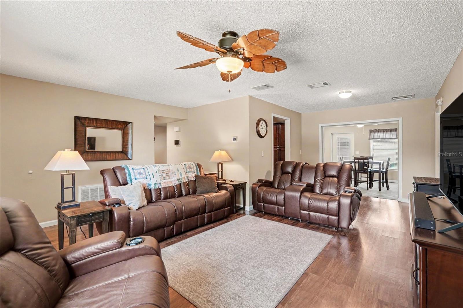 COUNTRY GROVE SUB - Residential