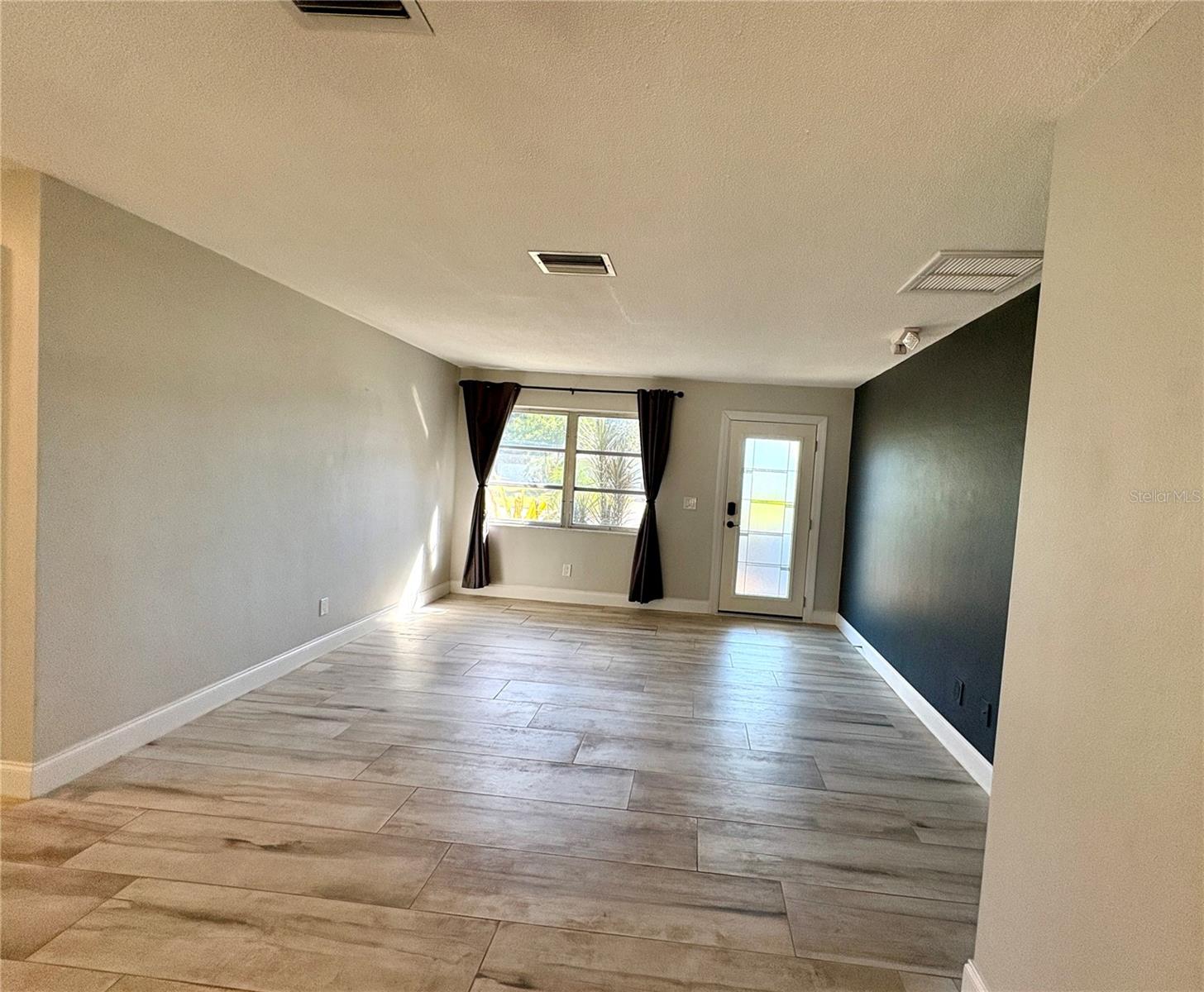 WOODBROOK GARDENS 1ST ADD - Residential Lease