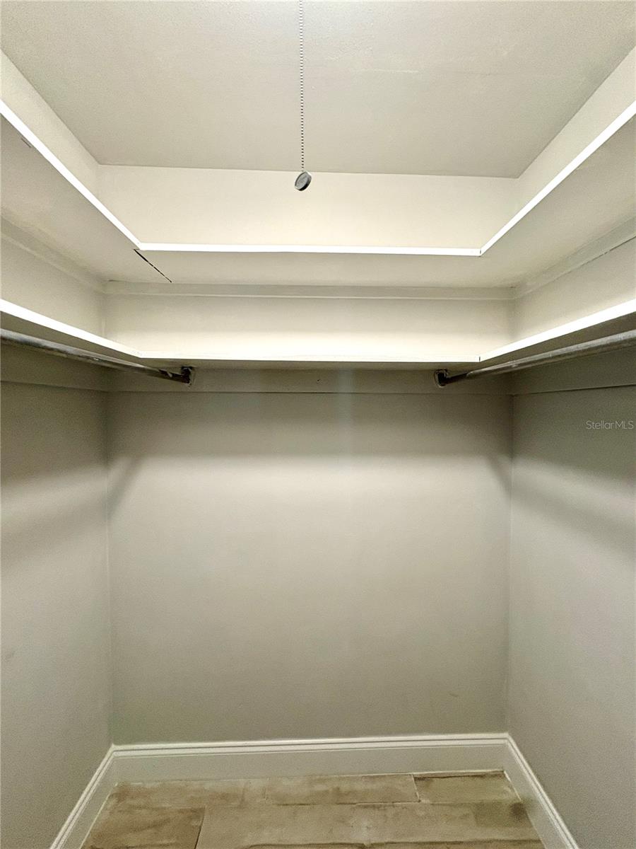 WOODBROOK GARDENS 1ST ADD - Residential Lease