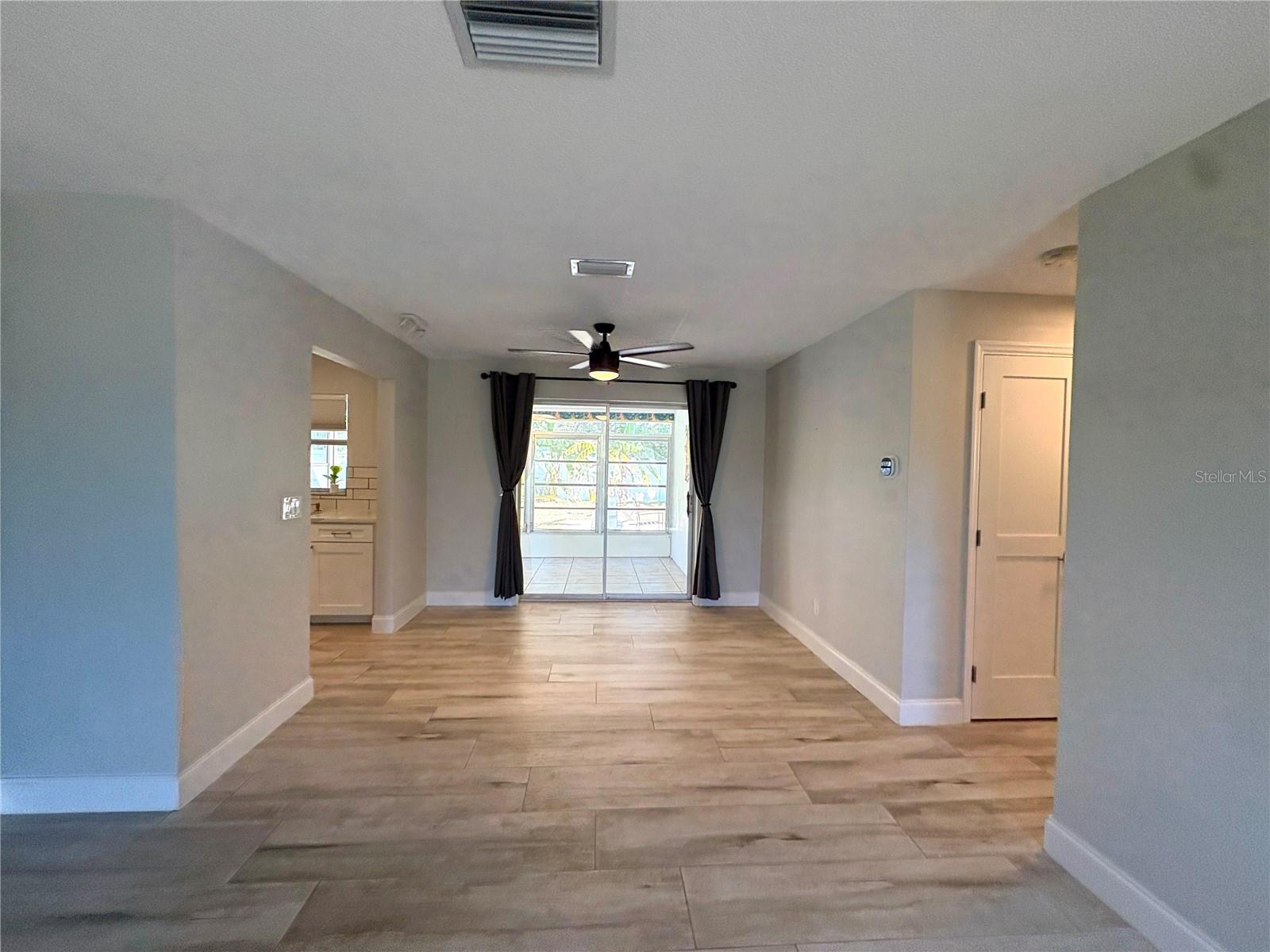 WOODBROOK GARDENS 1ST ADD - Residential Lease