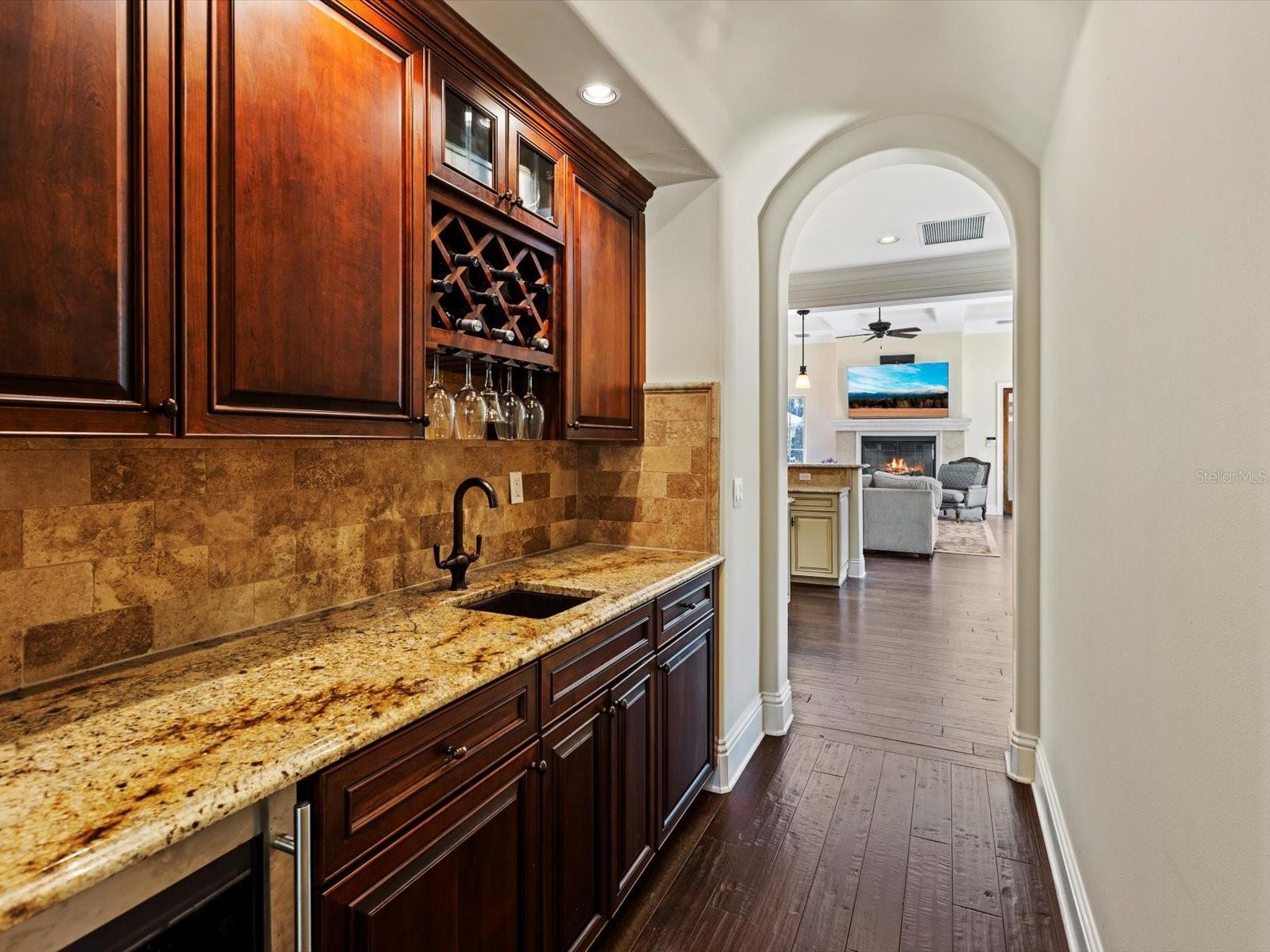 HOLLIEANNA SHORES 1ST ADD - Residential