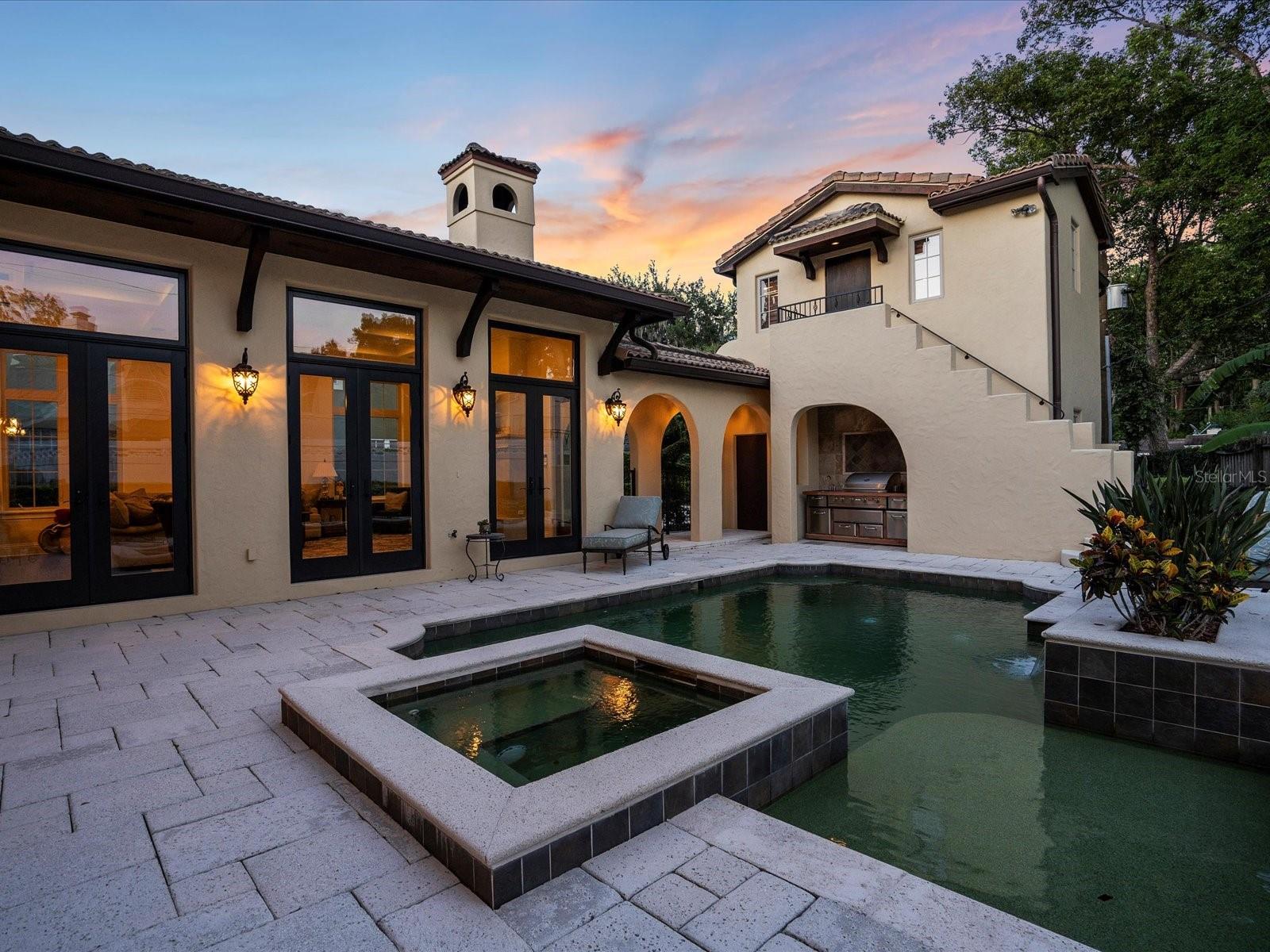 HOLLIEANNA SHORES 1ST ADD - Residential