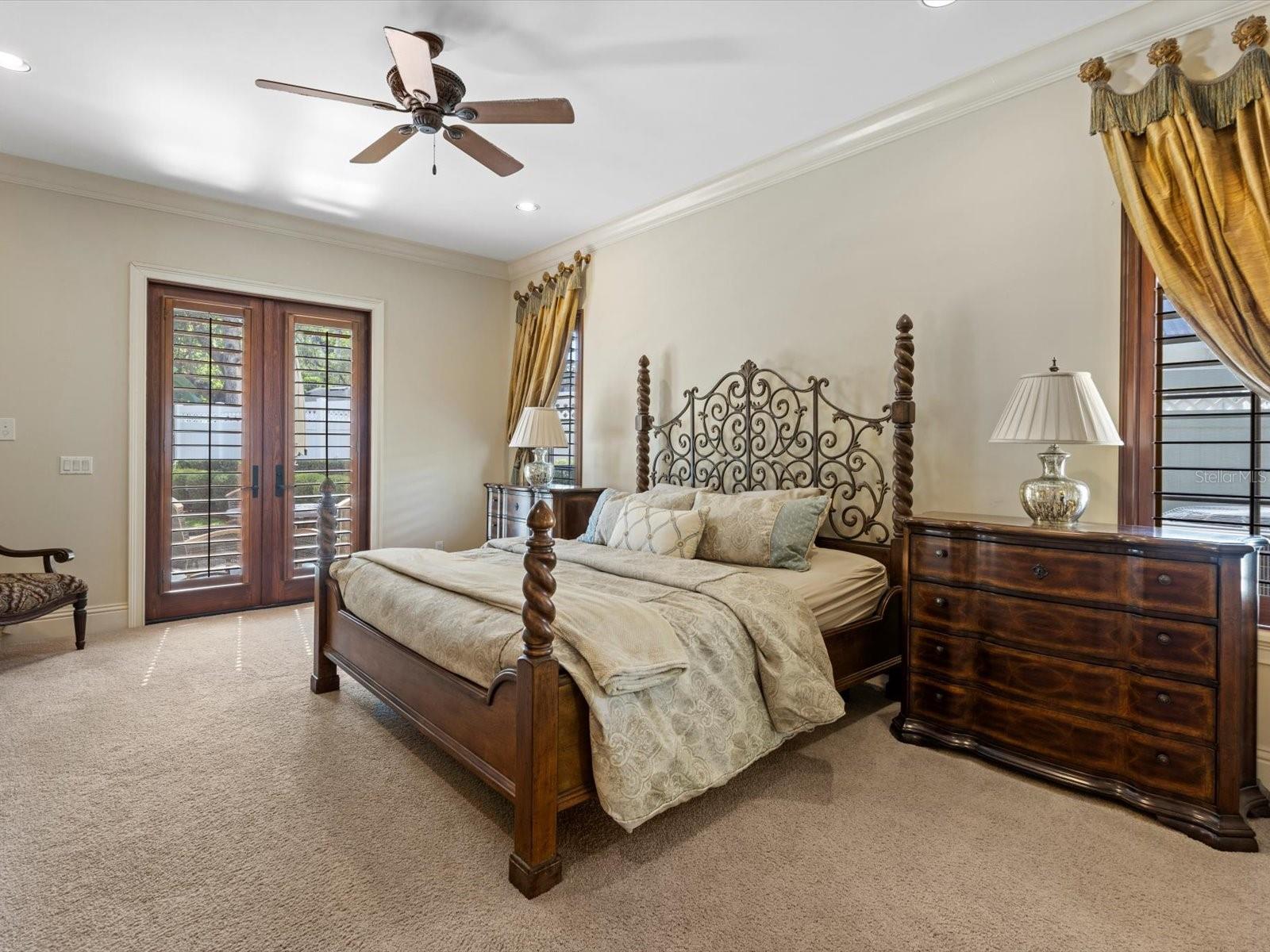 HOLLIEANNA SHORES 1ST ADD - Residential