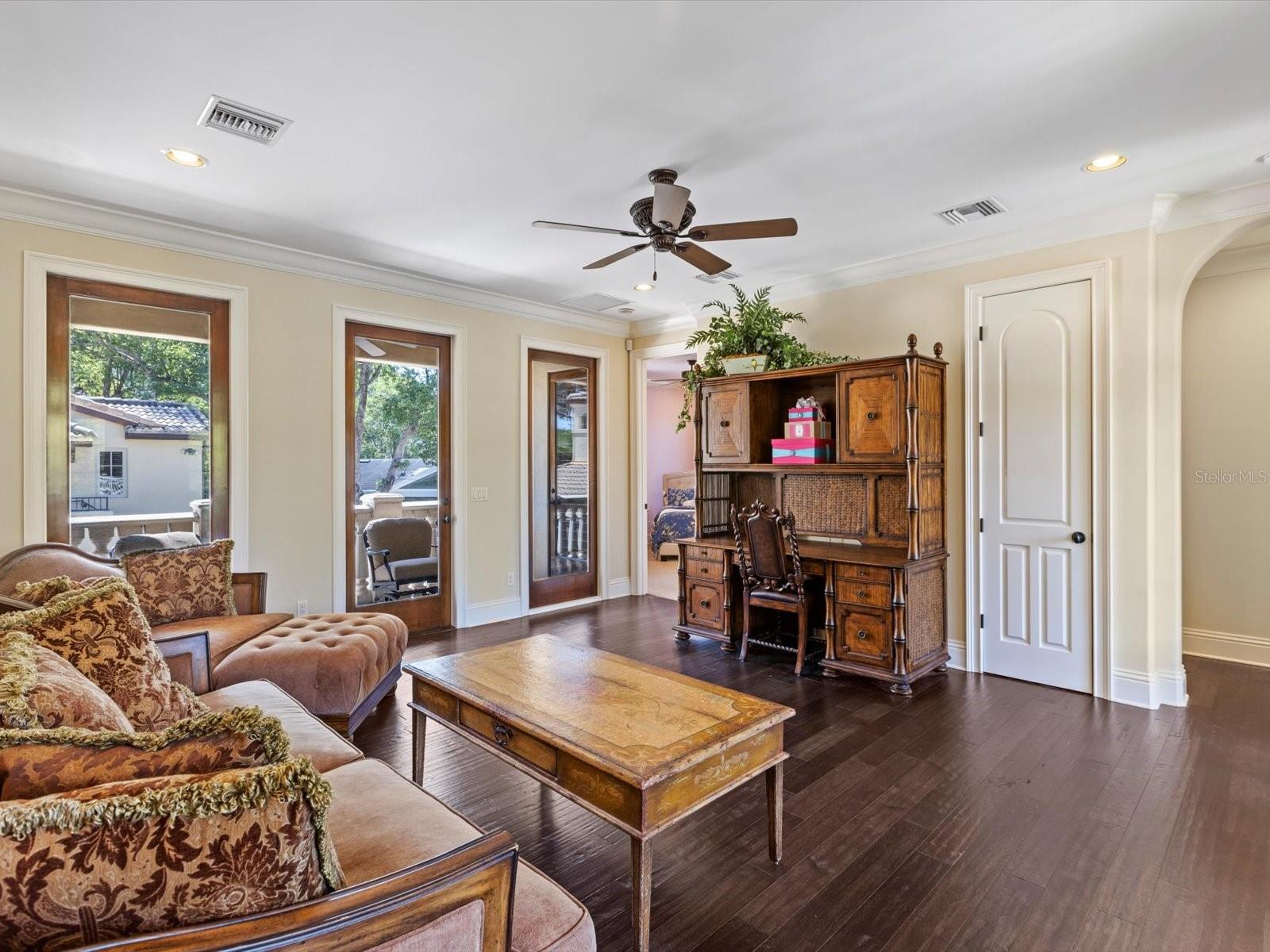 HOLLIEANNA SHORES 1ST ADD - Residential