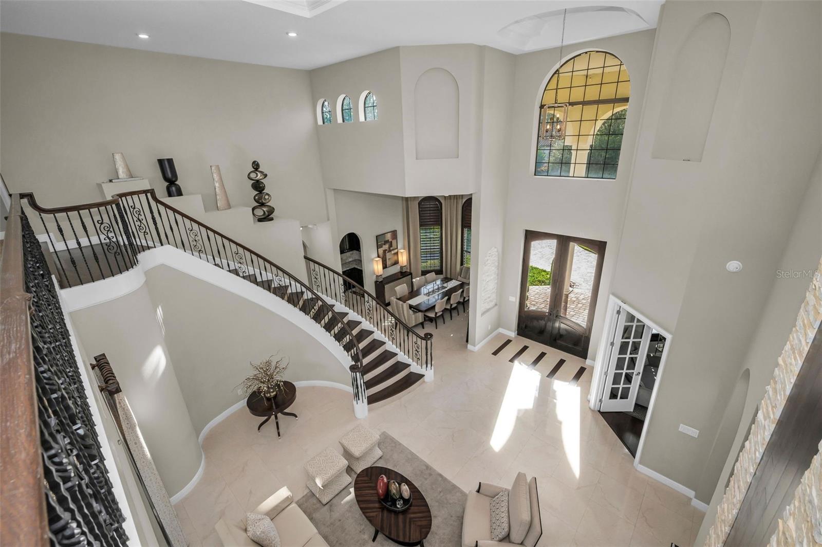 CHAMPIONS CLUB - Residential