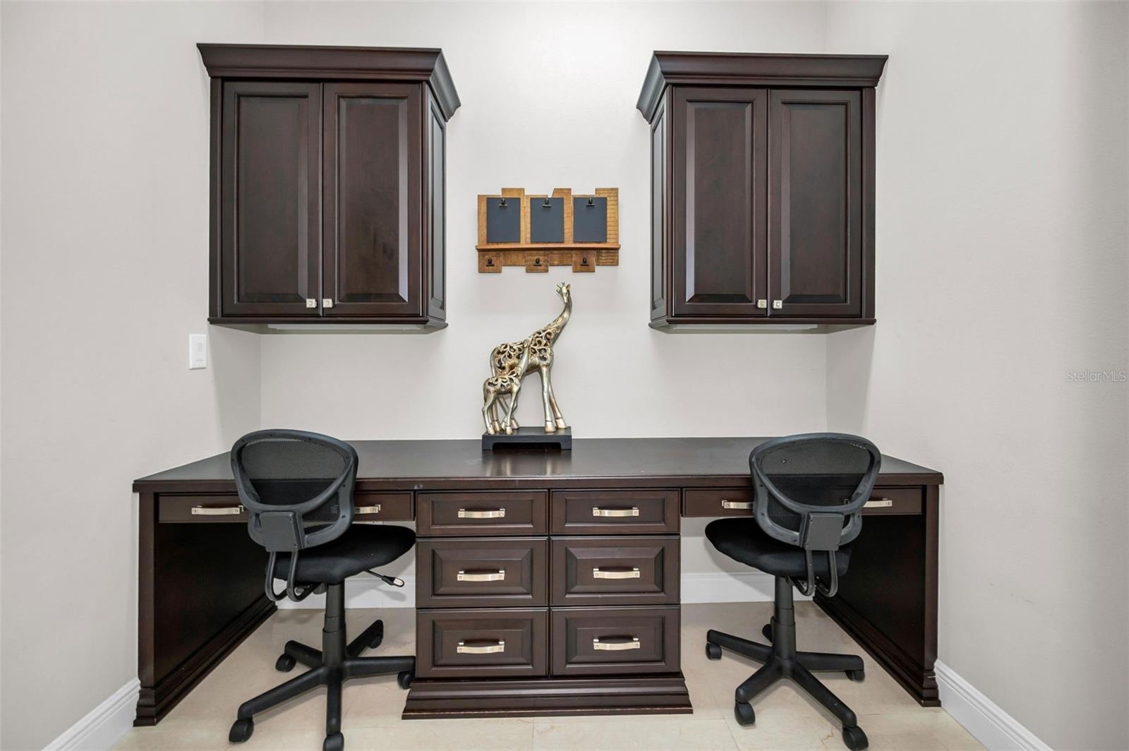 CHAMPIONS CLUB - Residential