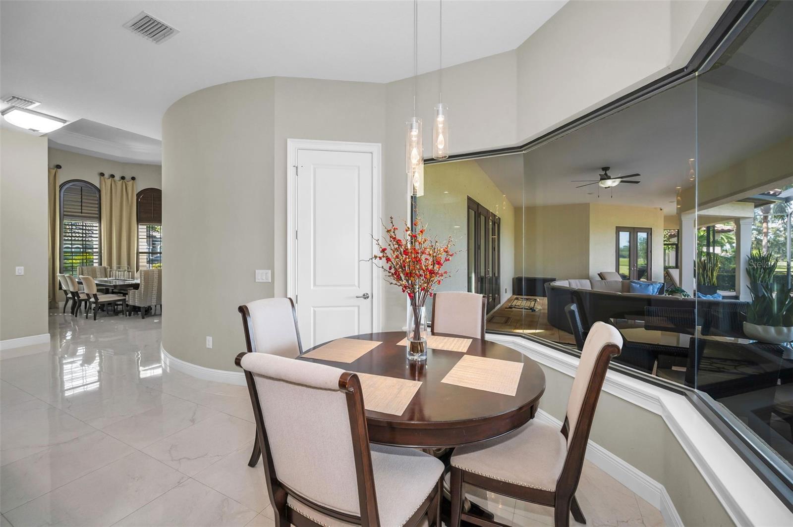 CHAMPIONS CLUB - Residential