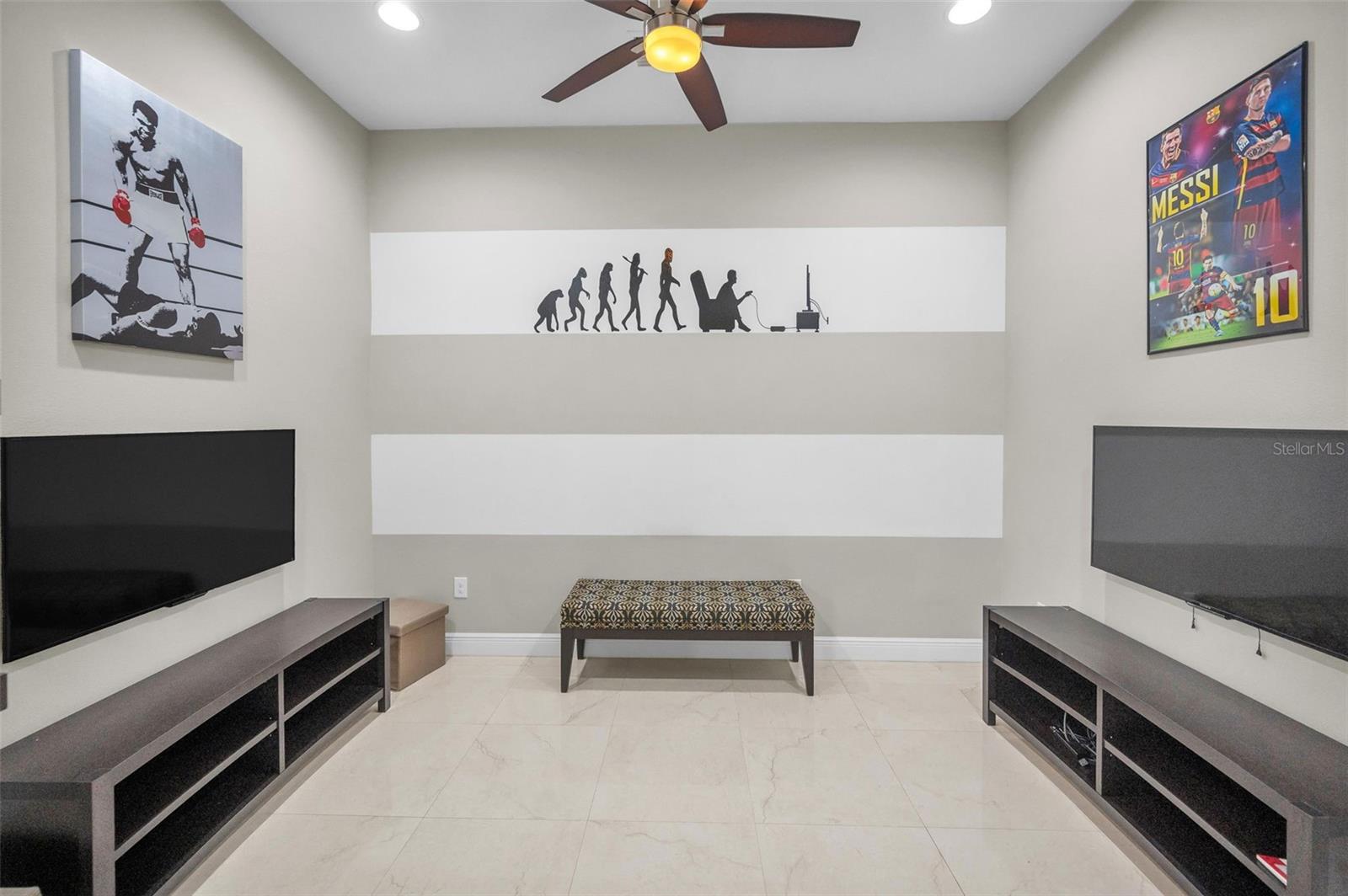 CHAMPIONS CLUB - Residential