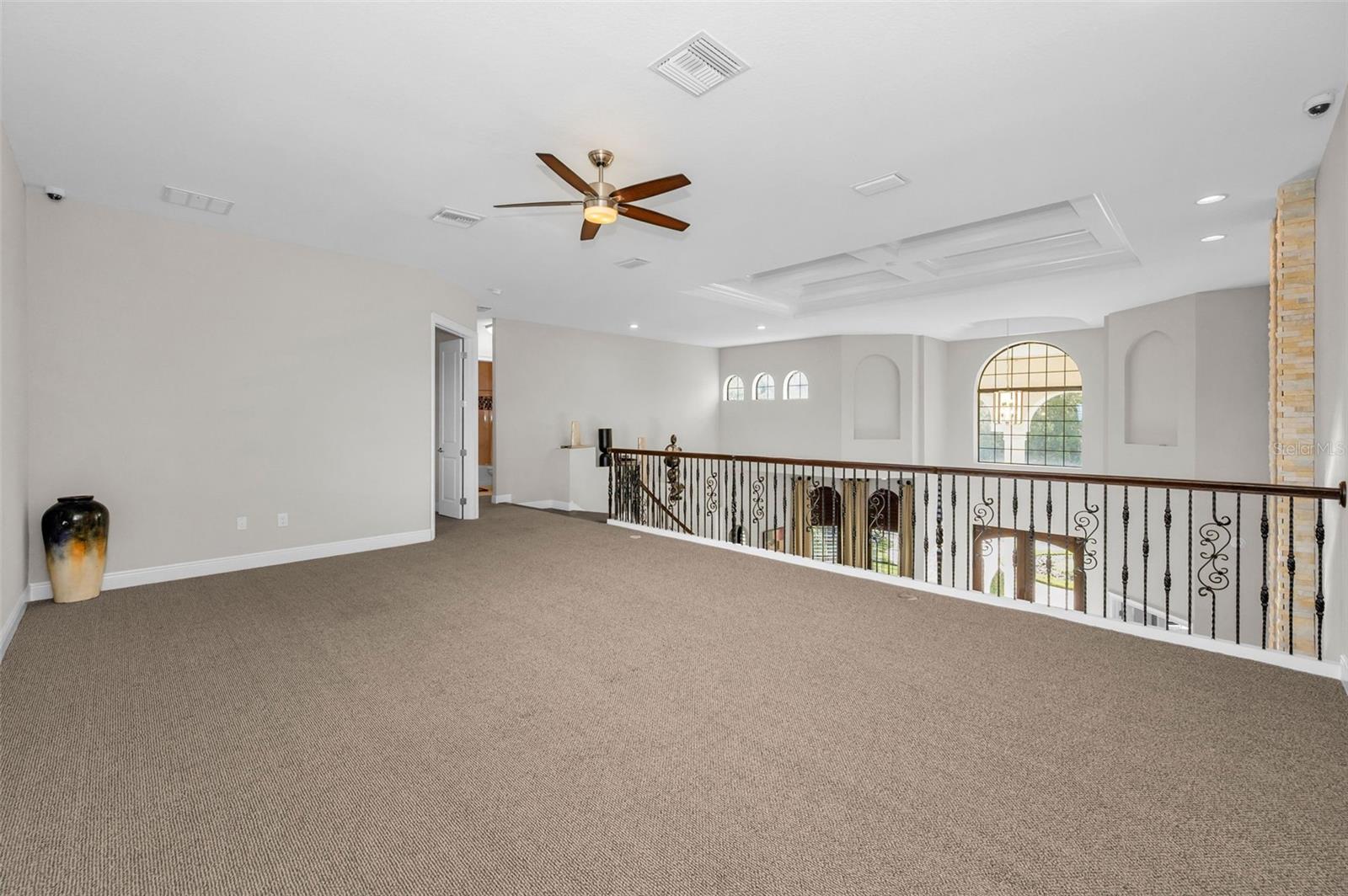 CHAMPIONS CLUB - Residential