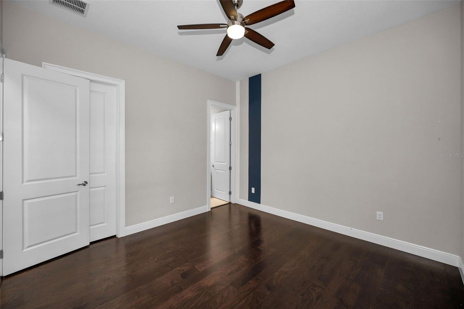 CHAMPIONS CLUB - Residential