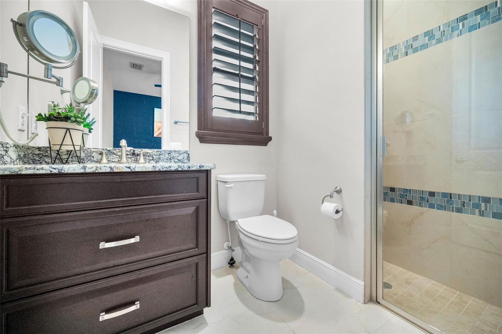 CHAMPIONS CLUB - Residential