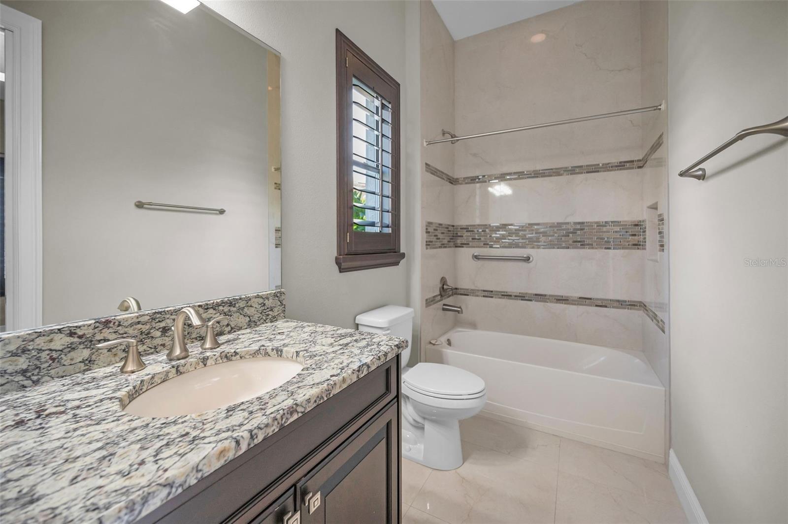 CHAMPIONS CLUB - Residential