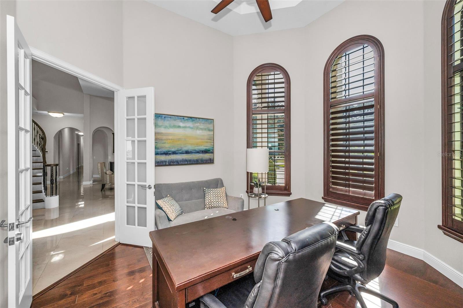 CHAMPIONS CLUB - Residential