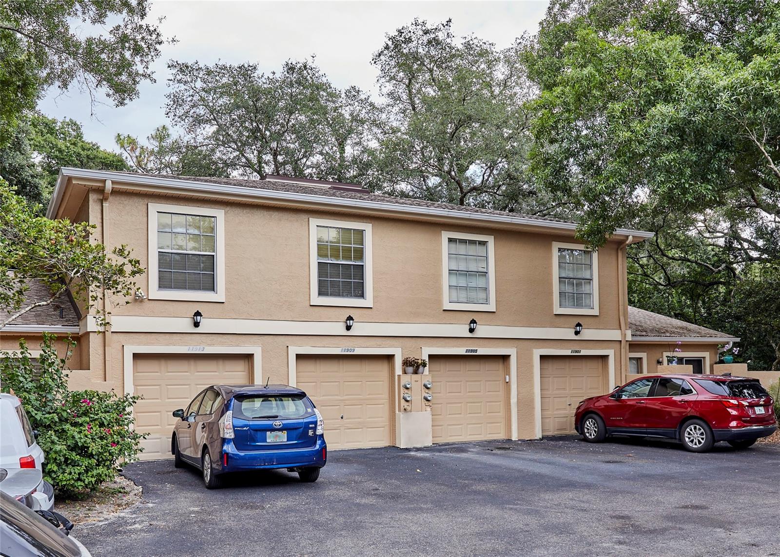 RAINTREE MANOR HOMES CONDOMINI - Residential