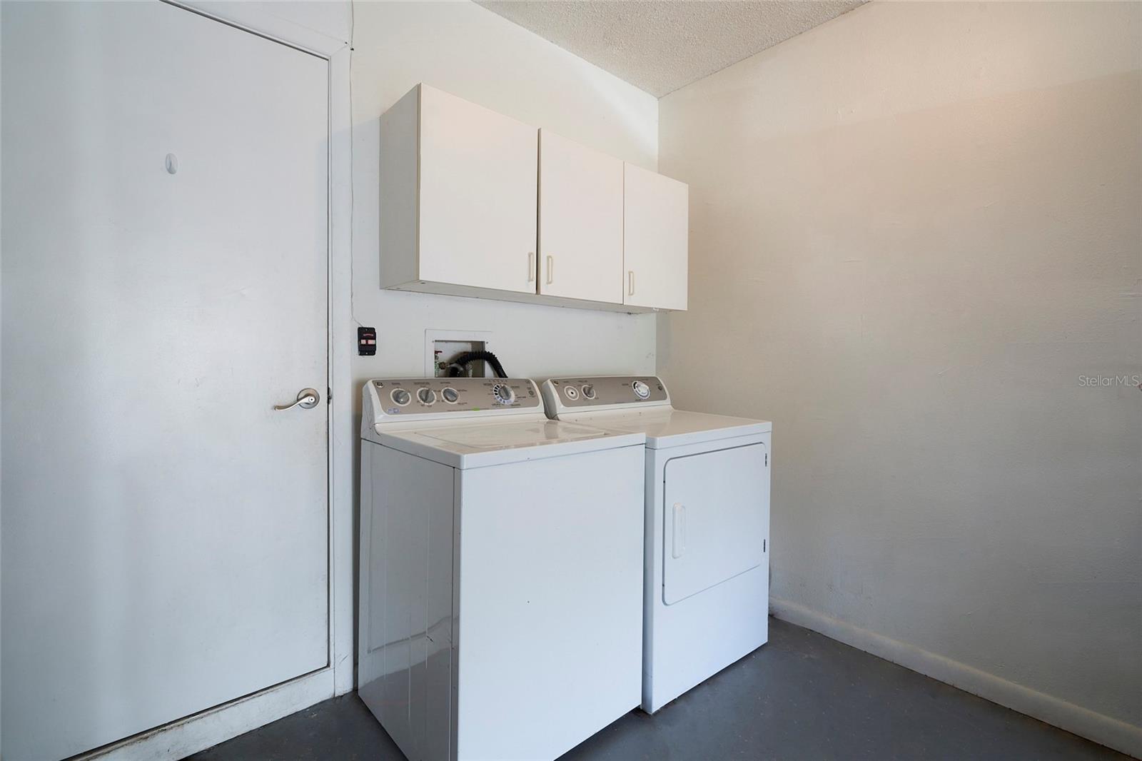 RAINTREE MANOR HOMES CONDOMINI - Residential