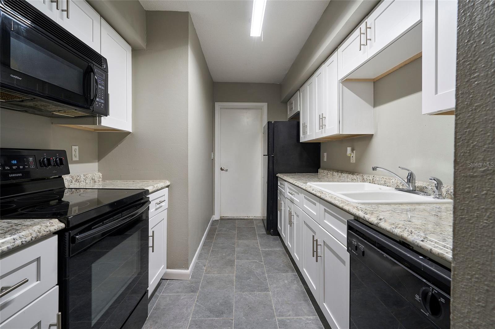 RAINTREE MANOR HOMES CONDOMINI - Residential