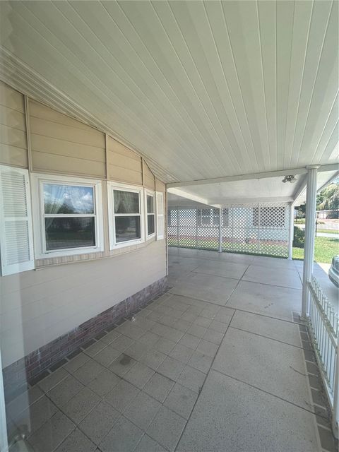 Tiny photo for 1708 Lilly Lane, Lady Lake, FL 32159 (MLS # G5114150)