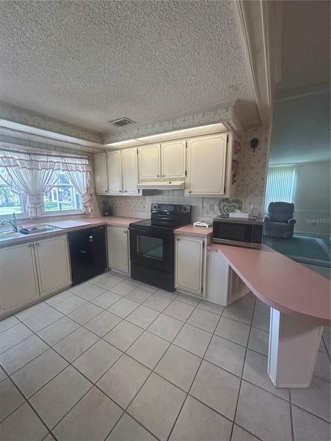 Tiny photo for 1708 Lilly Lane, Lady Lake, FL 32159 (MLS # G5114150)