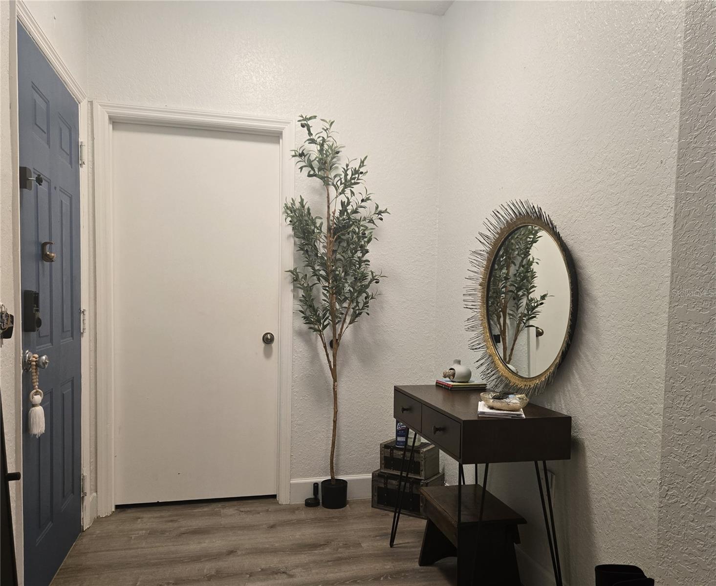 NOTTING HILL A CONDO - Residential