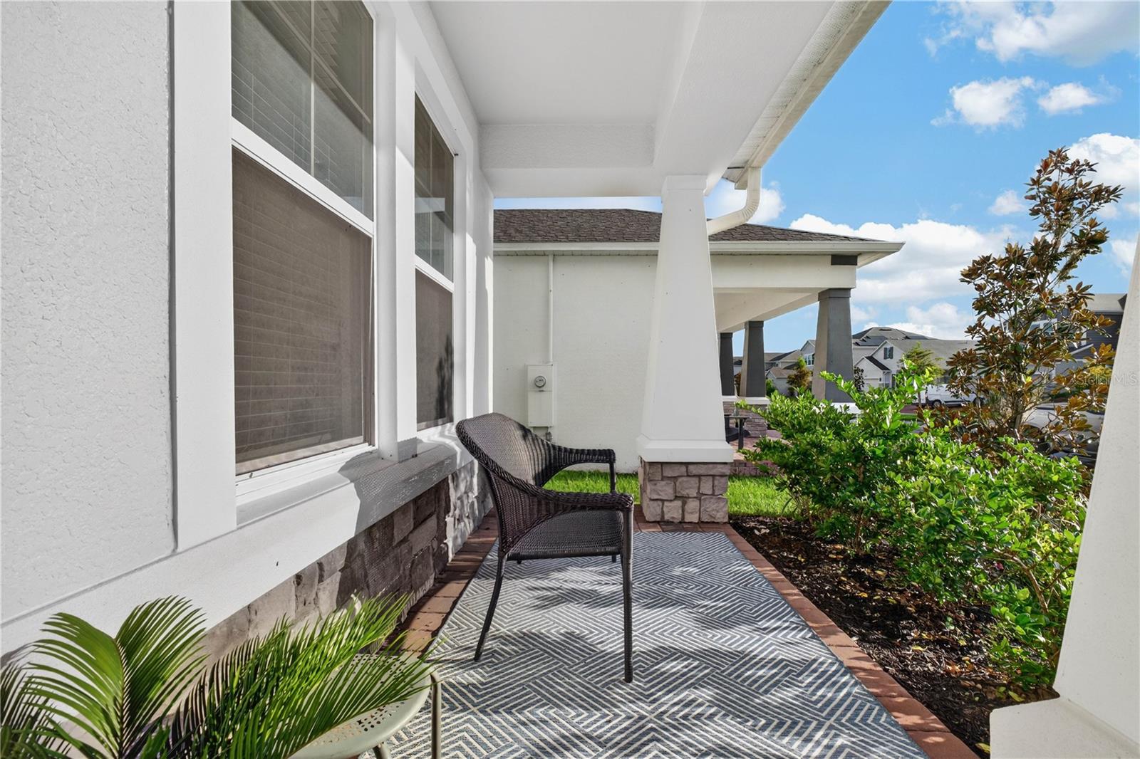 5049 SHADY PINES DRIVE