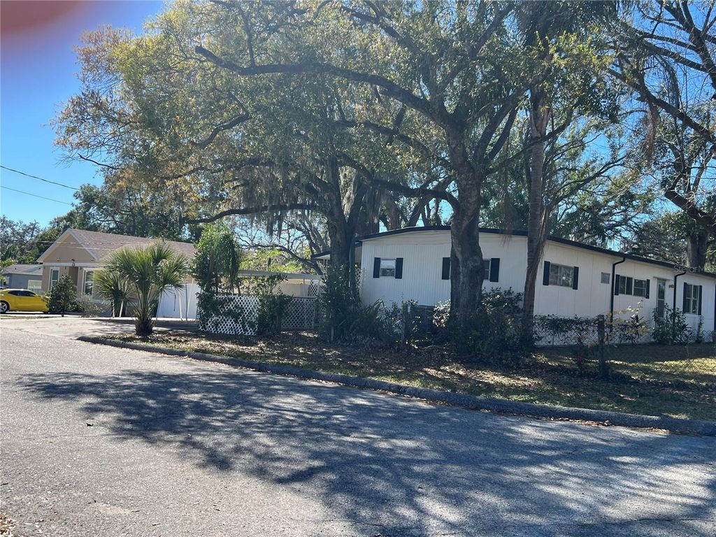 Photo of 4707 E Yukon Street, Tampa, FL 33617 (MLS # TB8469178)