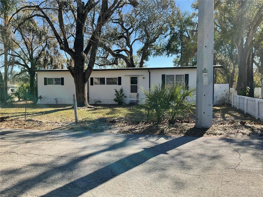 Photo of 4707 E Yukon Street, Tampa, FL 33617 (MLS # TB8469178)
