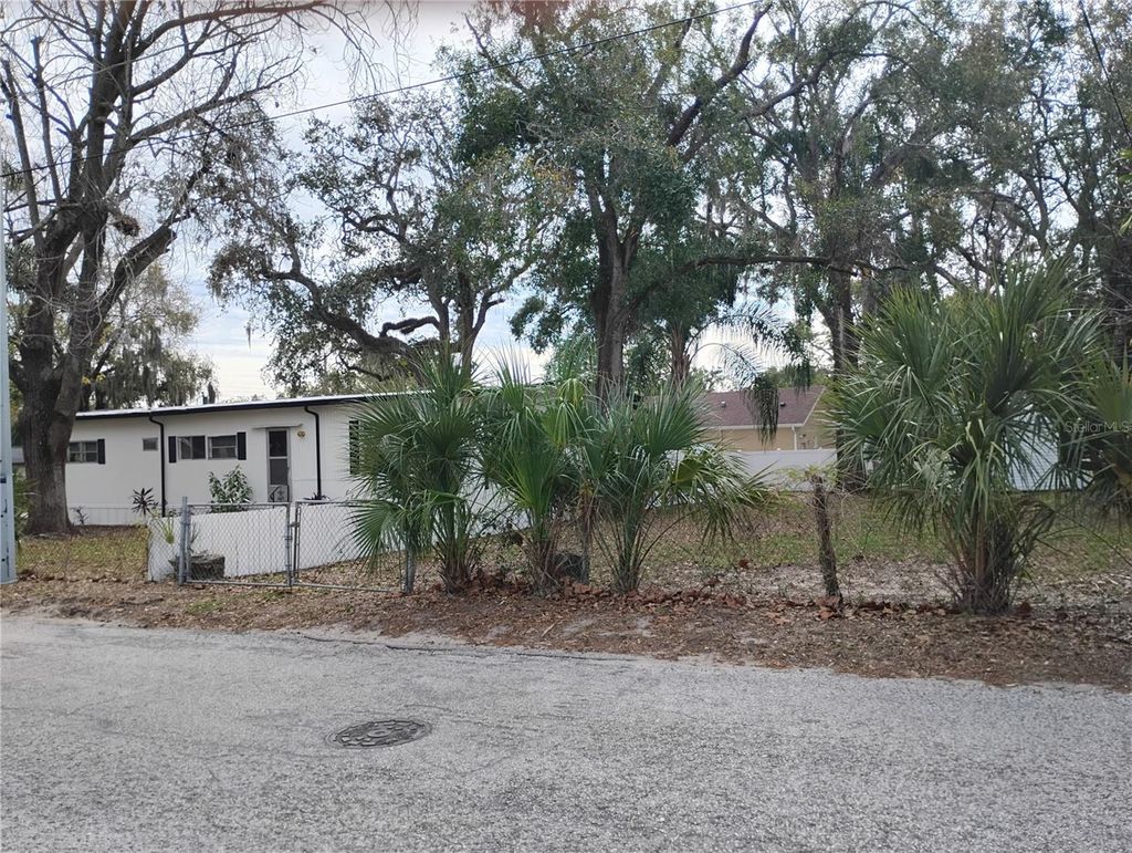 Photo of 4707 E Yukon Street, Tampa, FL 33617 (MLS # TB8469178)