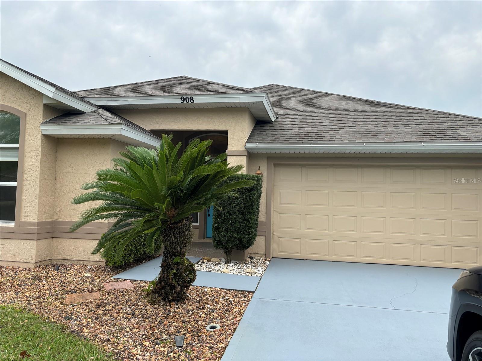 908 WOODSTREAM LANE