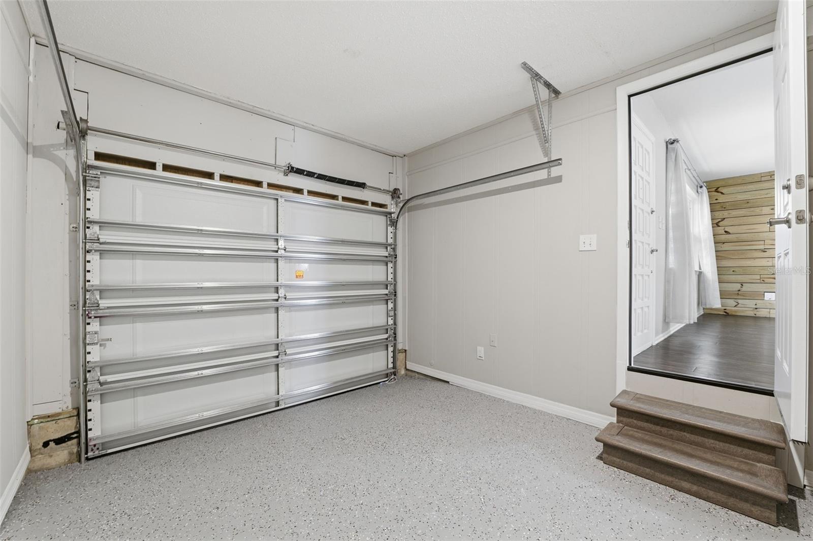 DUNEDIN ISLES COUNTRY CLUB - Residential