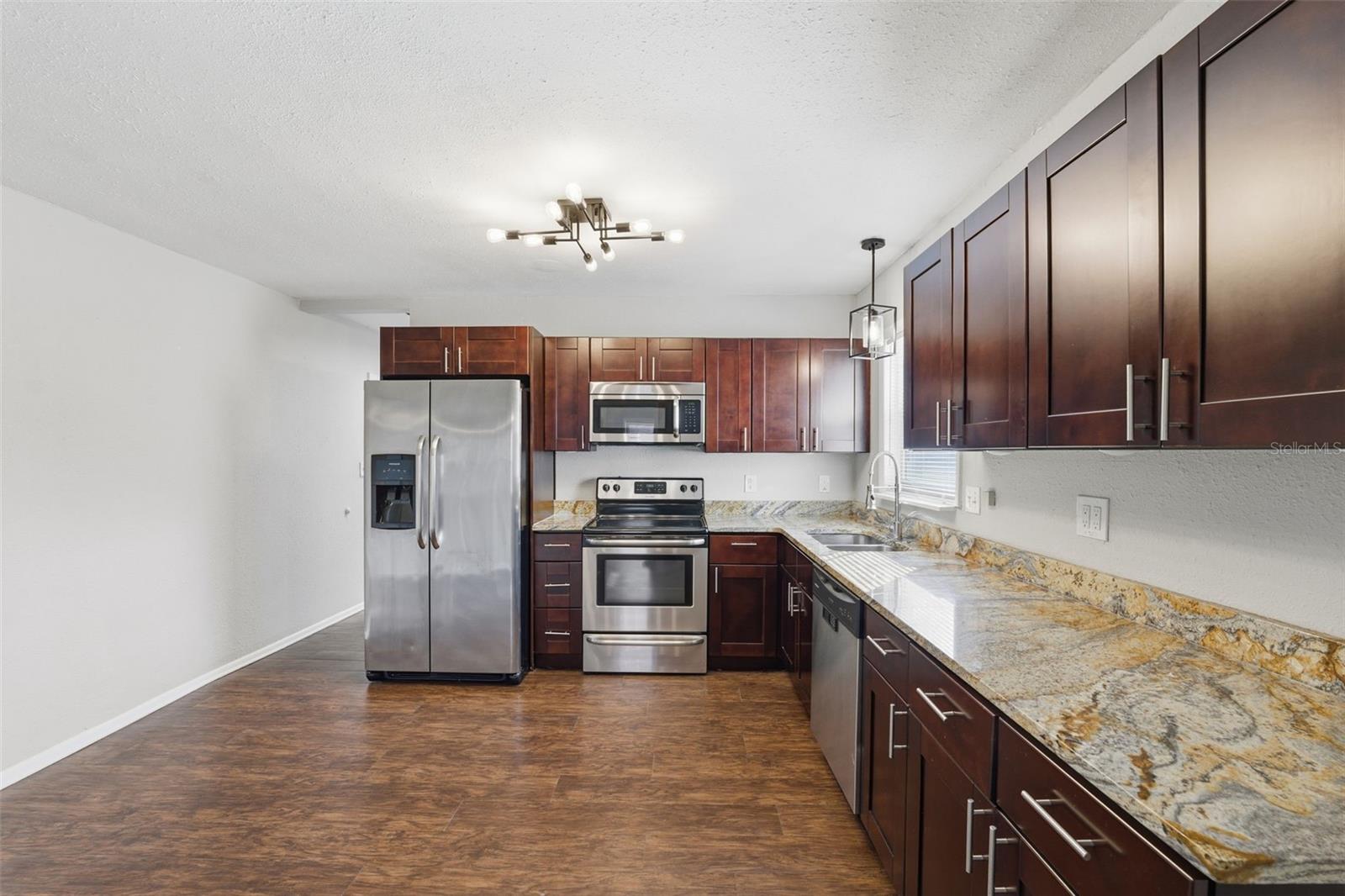 DUNEDIN ISLES COUNTRY CLUB - Residential