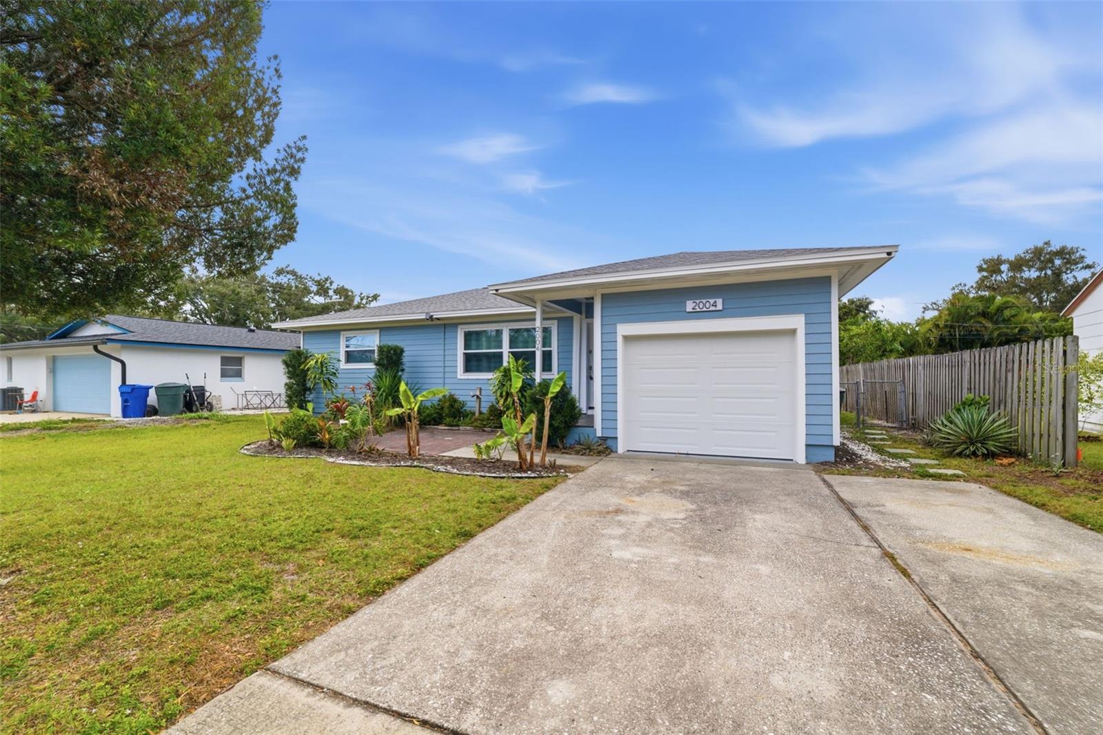 DUNEDIN ISLES COUNTRY CLUB - Residential