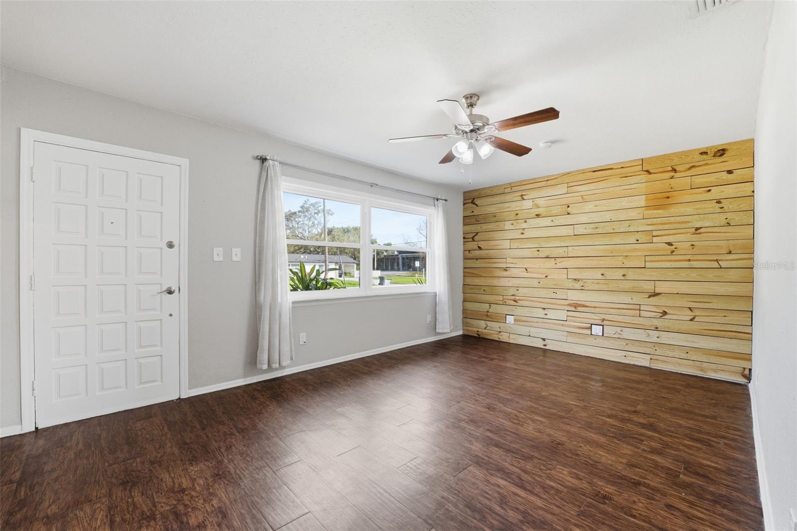 DUNEDIN ISLES COUNTRY CLUB - Residential