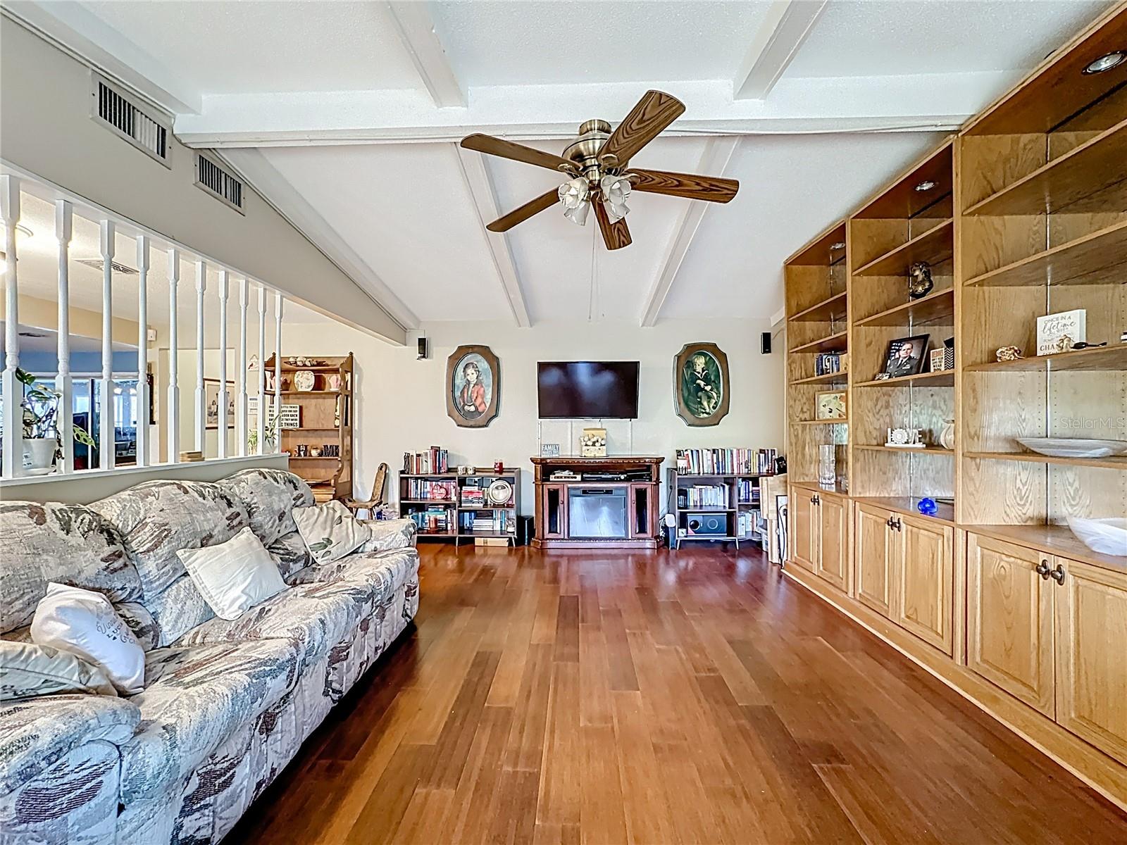 LAKE LUCY ESTATES - Residential