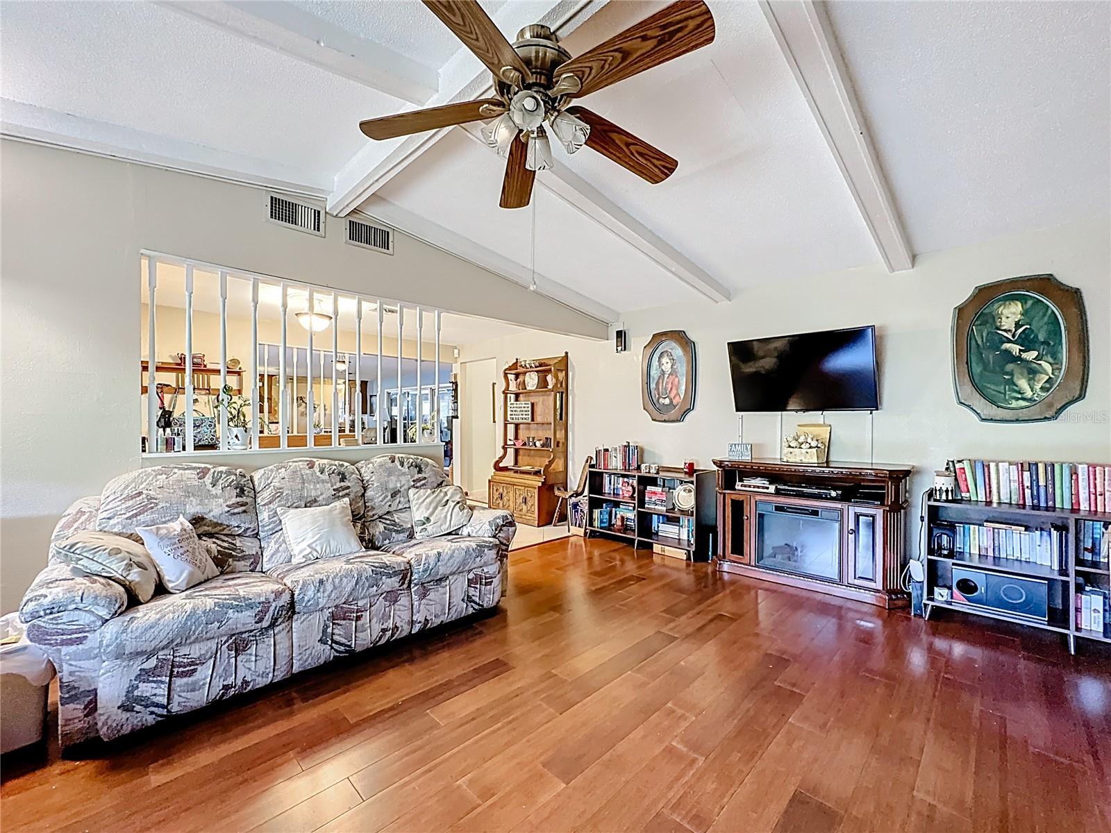 LAKE LUCY ESTATES - Residential