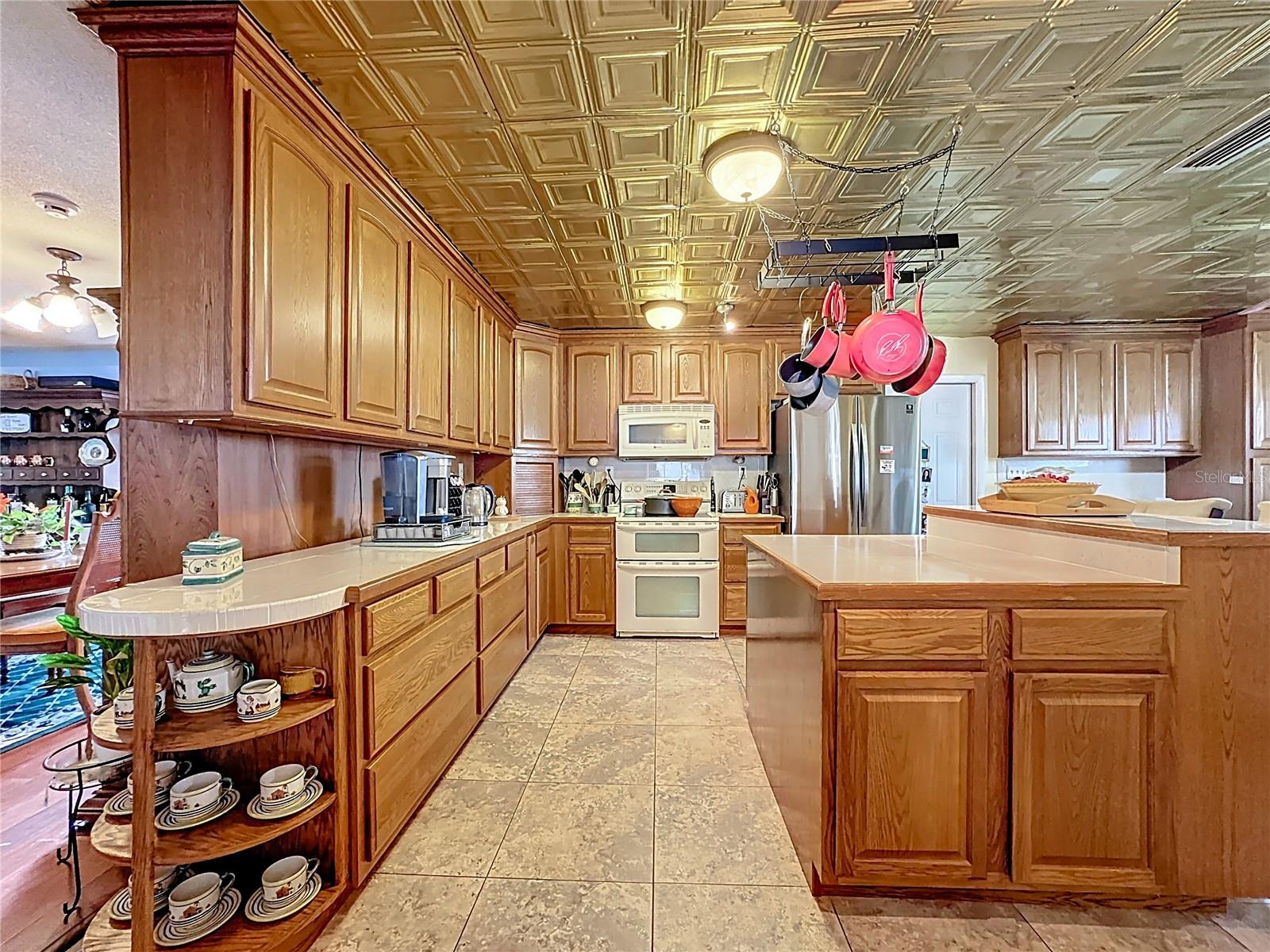 LAKE LUCY ESTATES - Residential