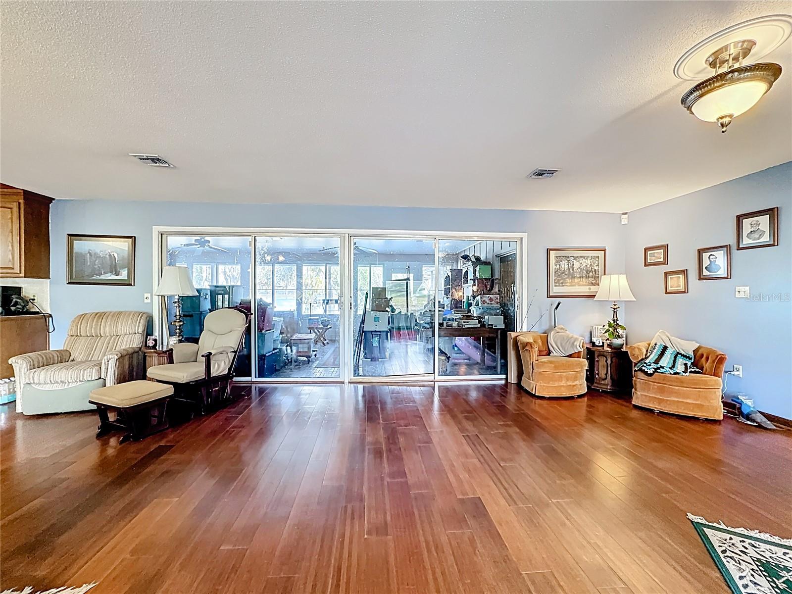 LAKE LUCY ESTATES - Residential