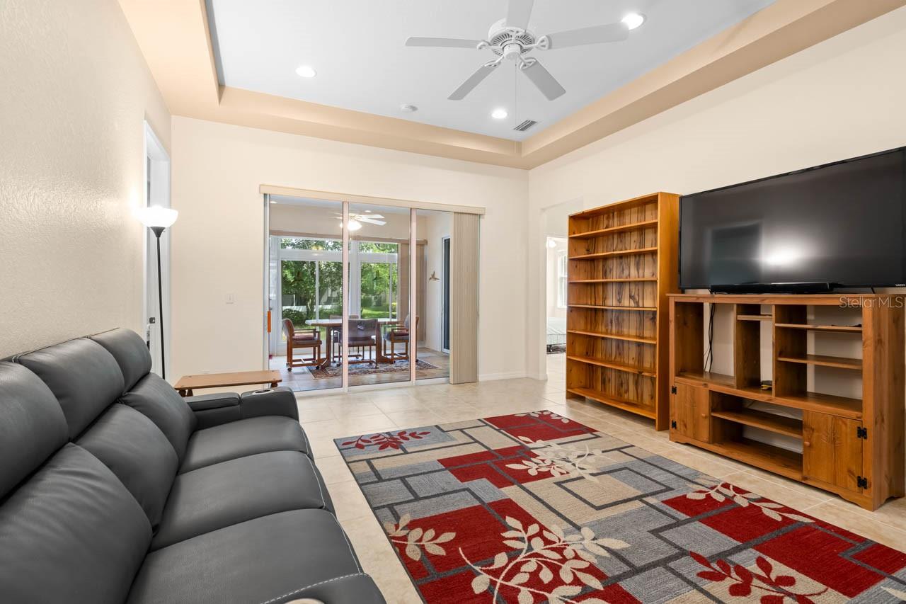 KENSINGTON CONDO - Residential