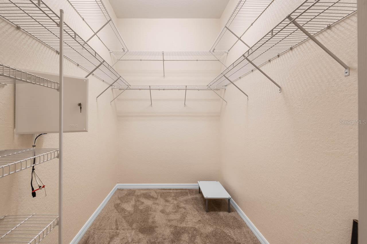 KENSINGTON CONDO - Residential