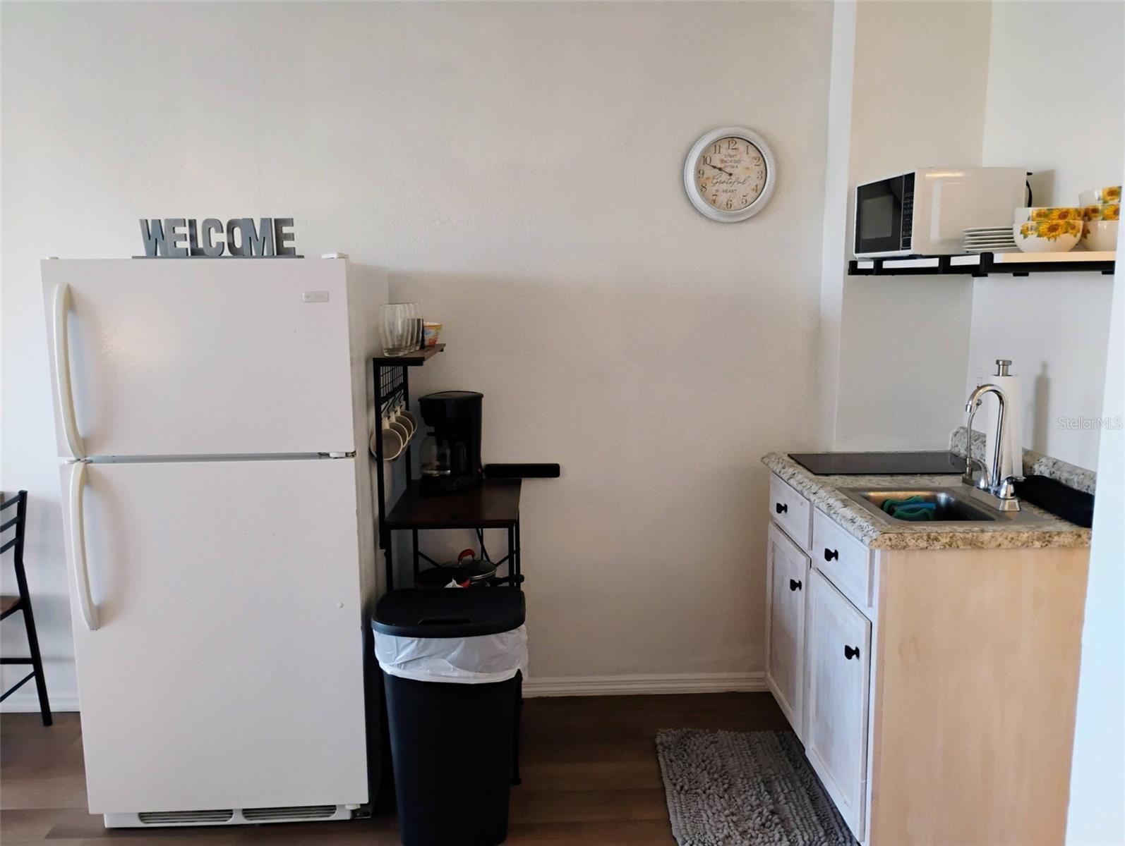 CASTAWAY BEACH RESORT CONDO - Residential