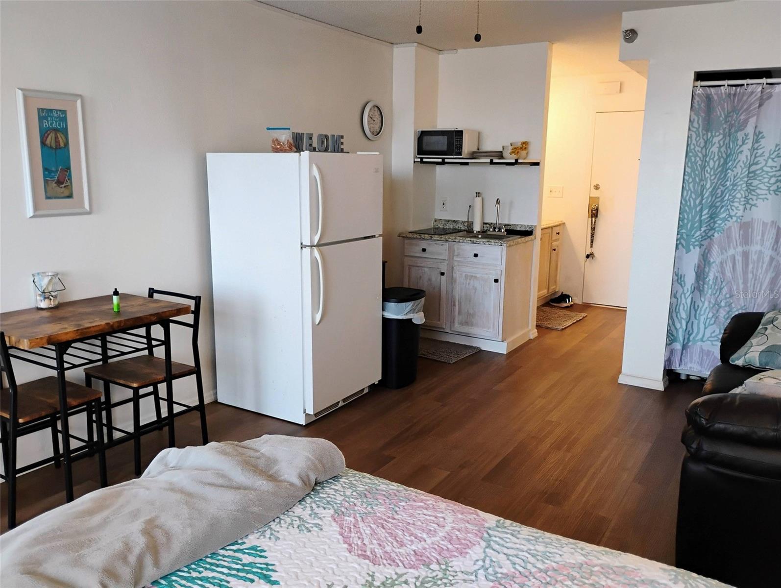 CASTAWAY BEACH RESORT CONDO - Residential