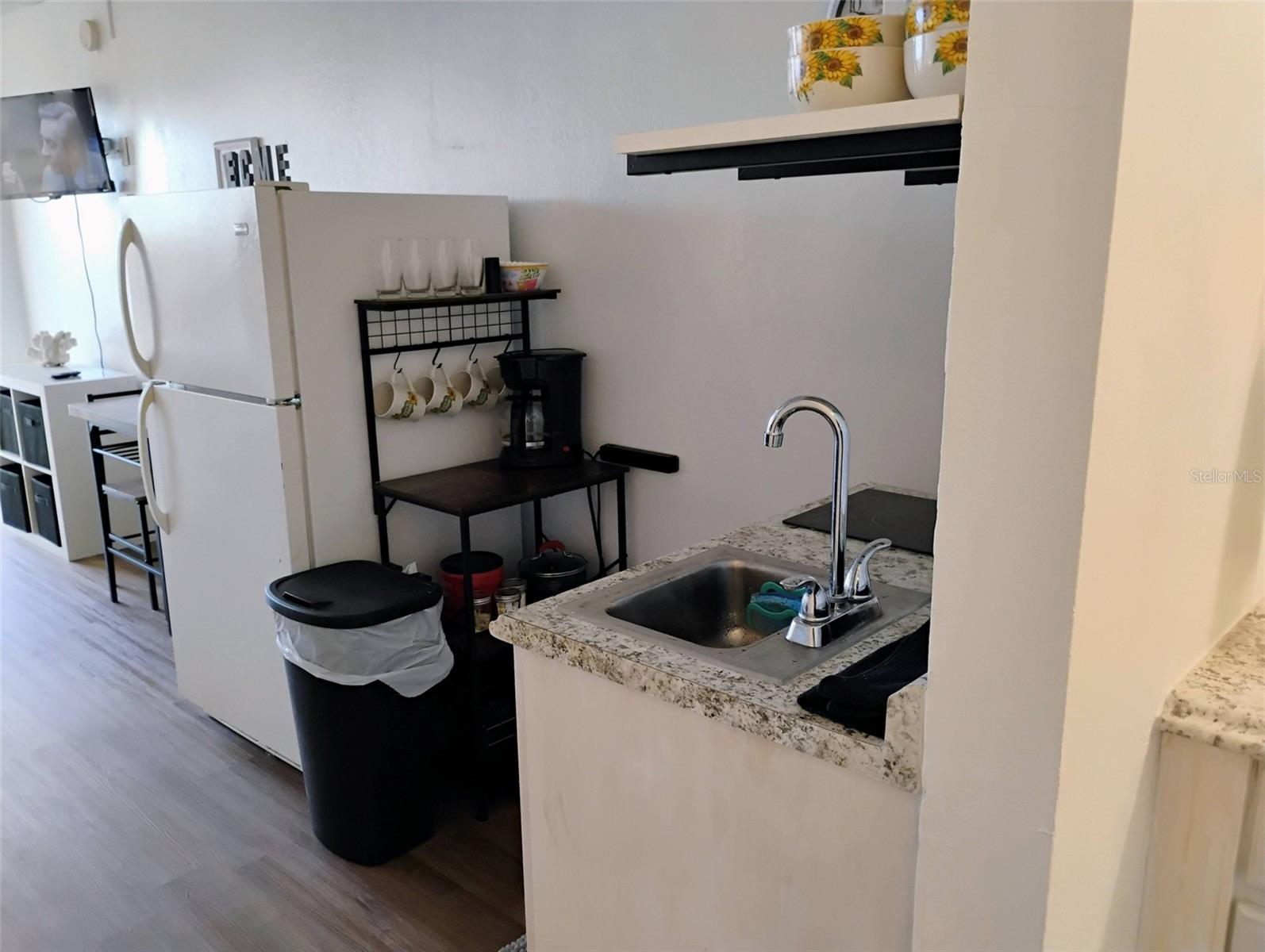 CASTAWAY BEACH RESORT CONDO - Residential