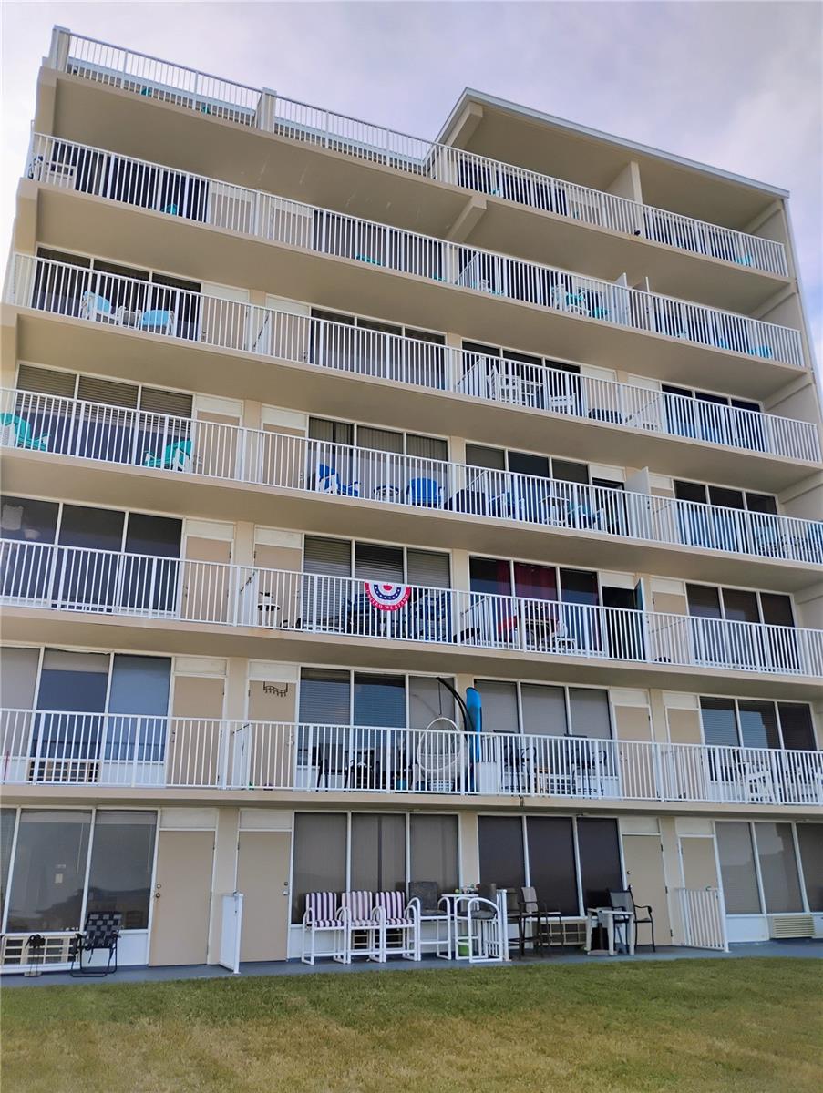 CASTAWAY BEACH RESORT CONDO - Residential