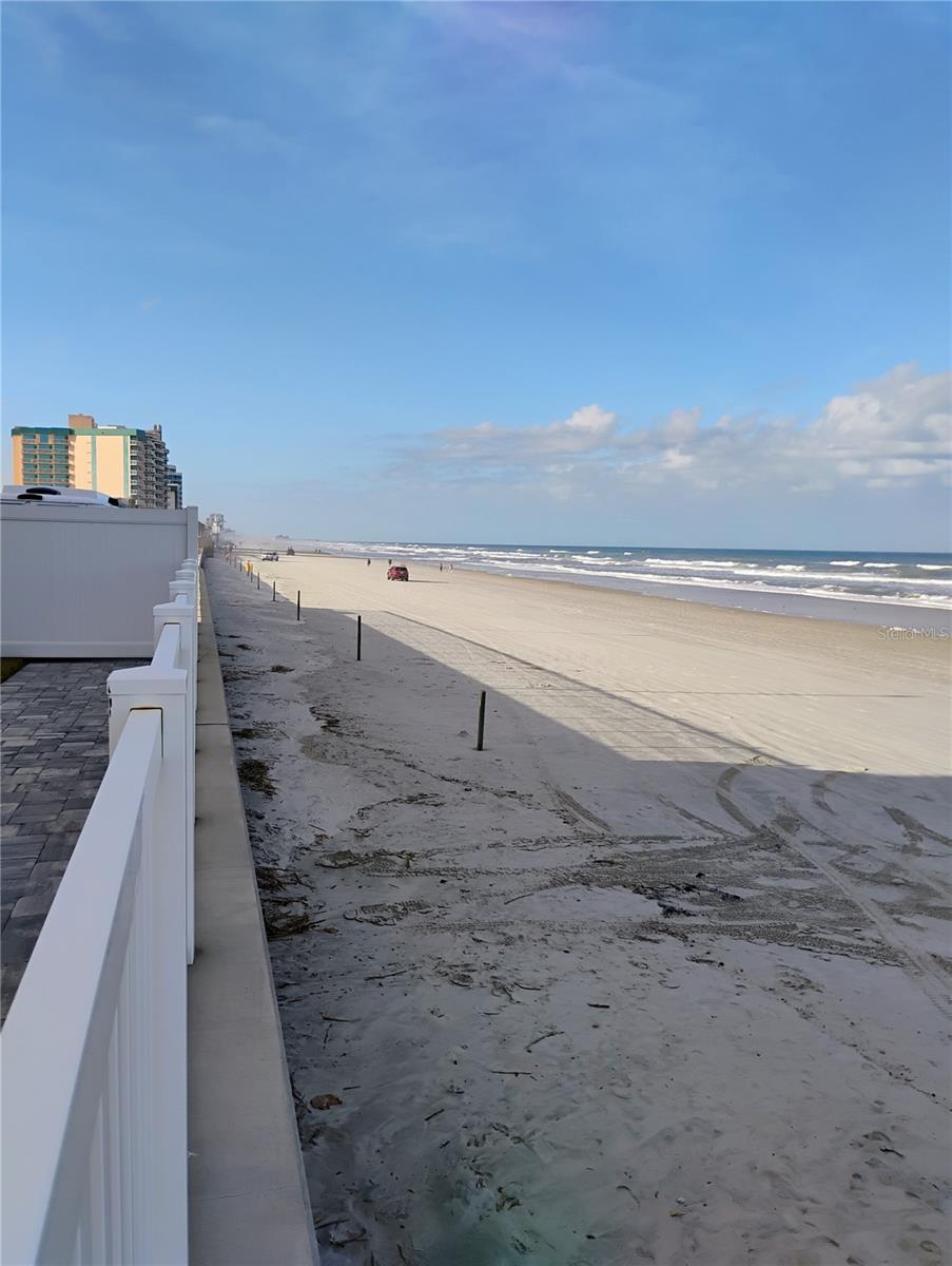 CASTAWAY BEACH RESORT CONDO - Residential