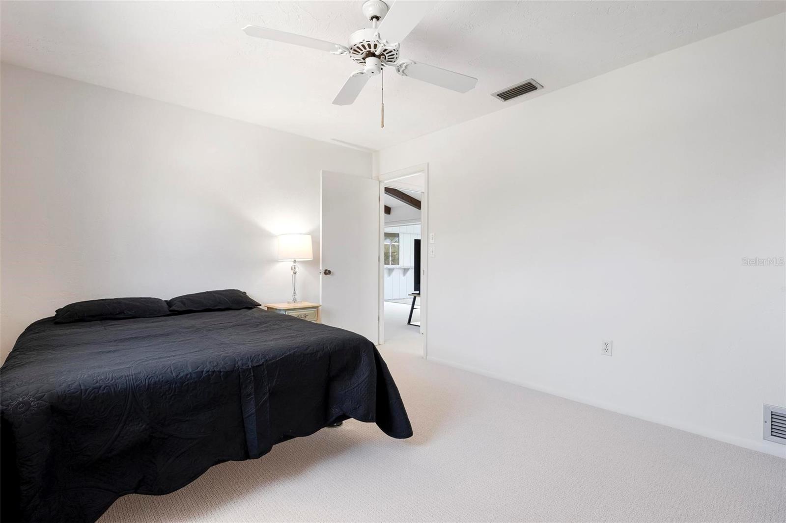 JACARANDA COUNTRY CLUB WEST VILLAGE - Residential