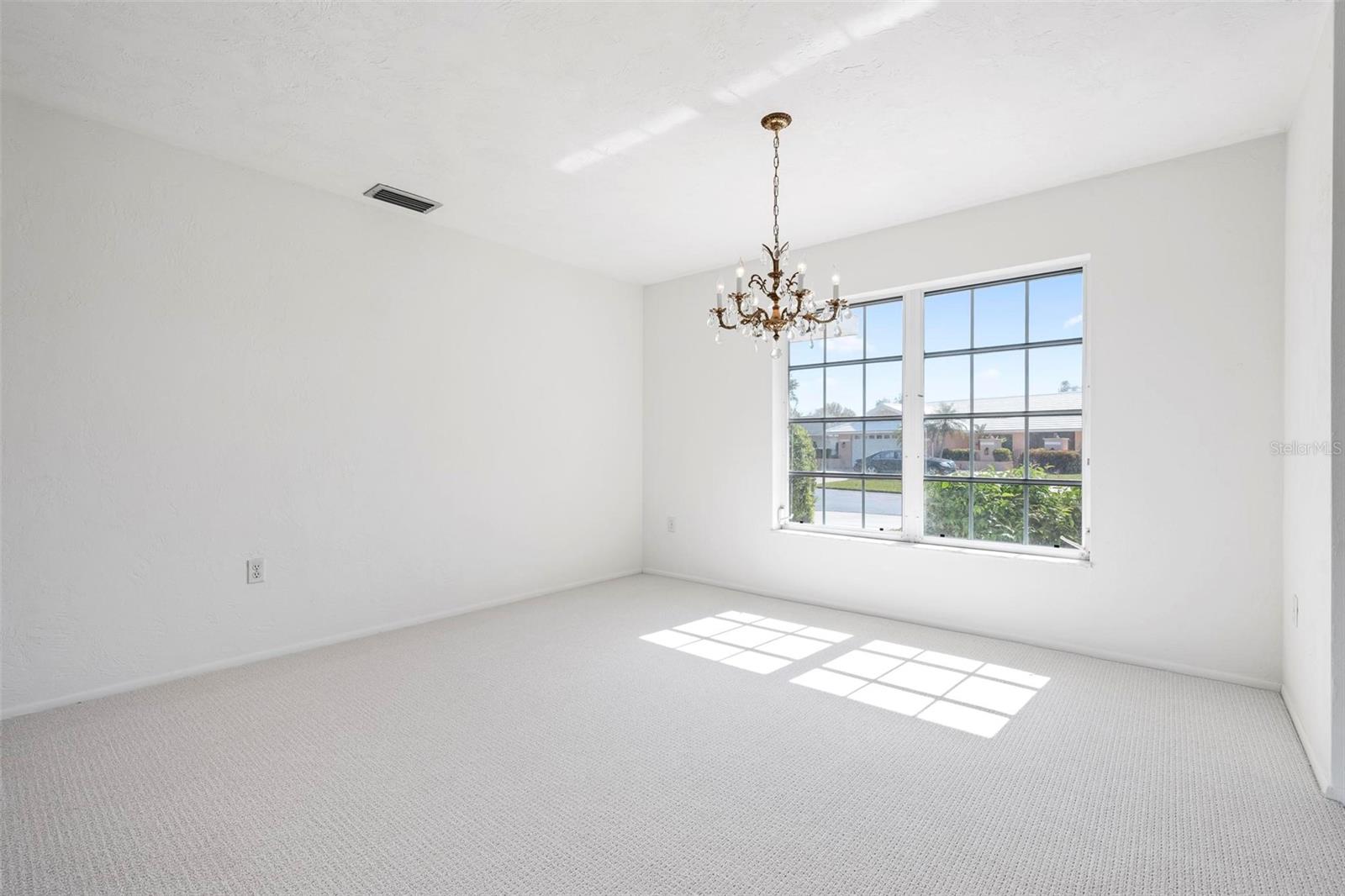 JACARANDA COUNTRY CLUB WEST VILLAGE - Residential